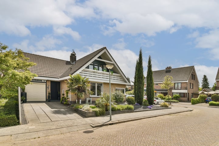 Dillenburgstraat 1A in Dordrecht