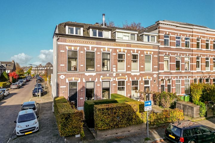 Dillenburgstraat 83 in Breda