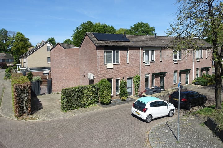 Dinant Dijkhuisstraat 15 in Hengelo