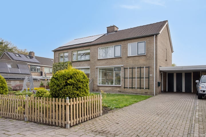 Dingspelstraat 27 in Gieten