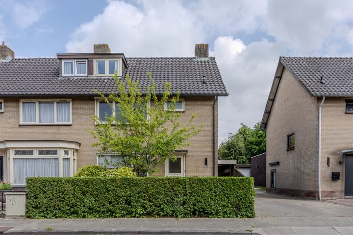 Directeur Trompstraat 35 in Ewijk Foto