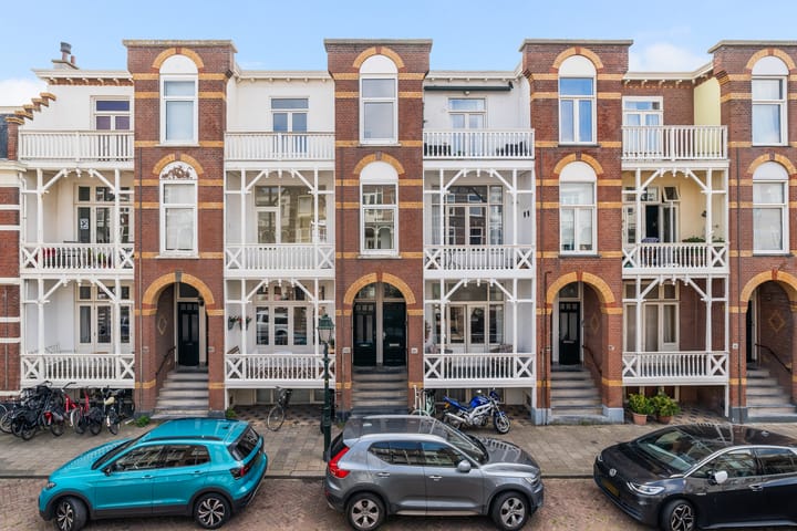 Dirk Hoogenraadstraat 101 in 's-Gravenhage foto