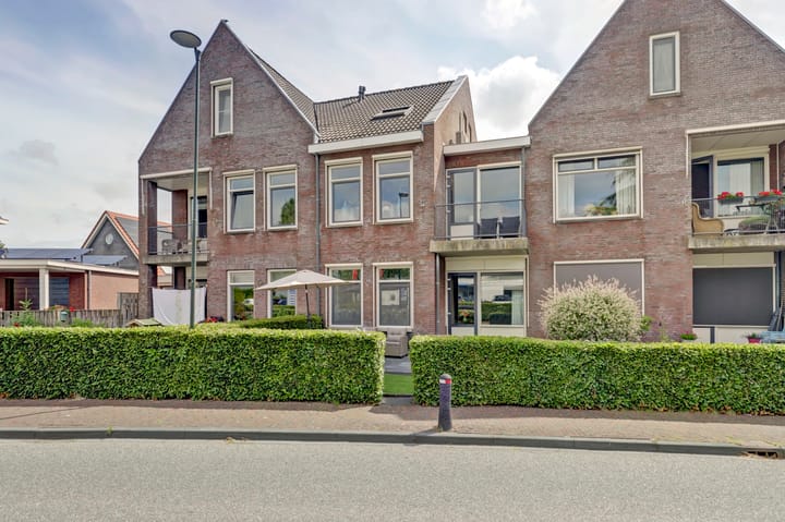 Dirk IV-plein 2 in Hoornaar