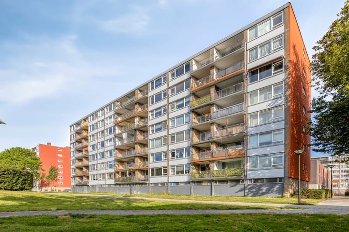 Dirk Schäferplein 142 in Schiedam