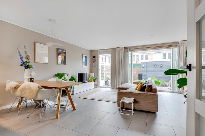 Photo of property Distelvlinderweg 66, Diemen