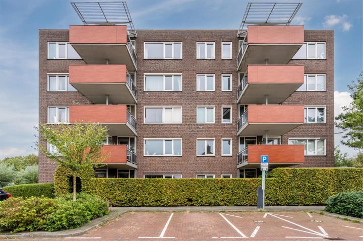 Djeddalaan 162 in Rotterdam