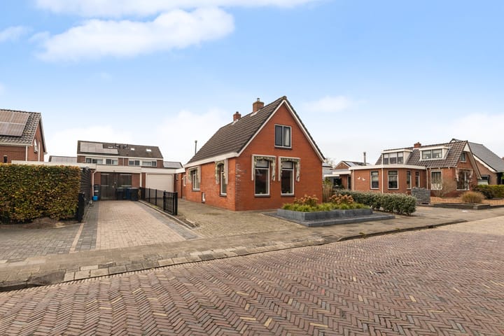 Doarpsstrjitte 14 in De Westereen