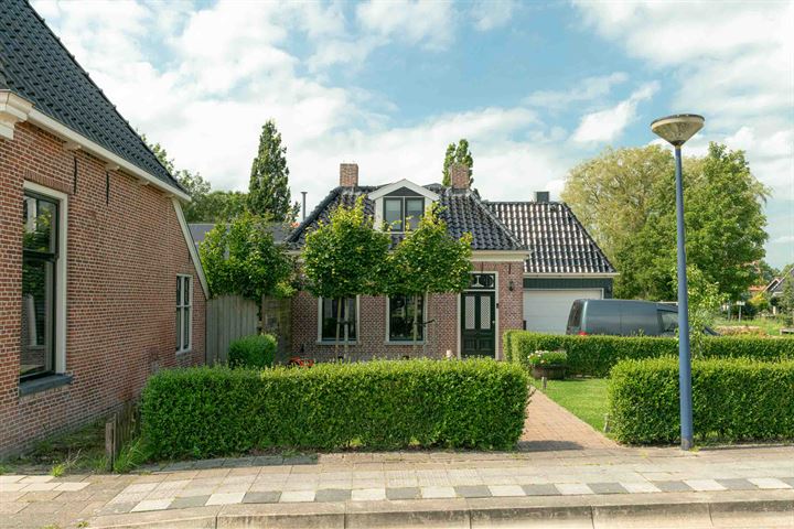 Photo of property Doarpsstrjitte 22, Easterwierrum