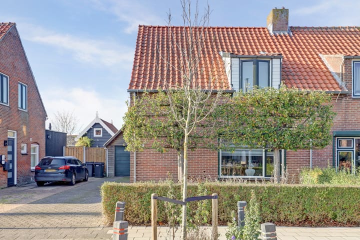 Doelstraat 27 in Krabbendijke
