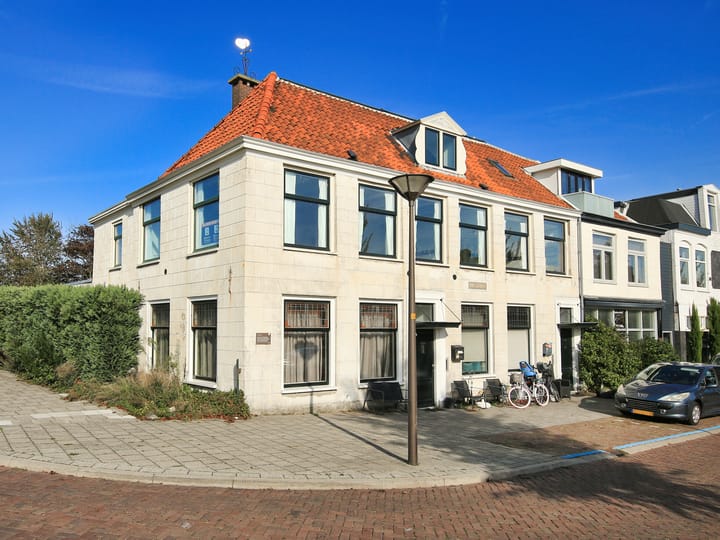 Dokter Baumannplein 3a in Halfweg