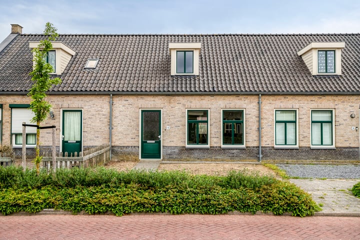 Dokter Bernhardistraat 16 in Stavenisse