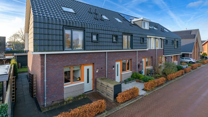 Dokter J. van Heuvenweg 3 in Lieren