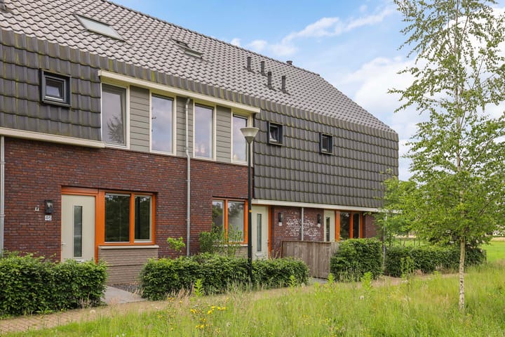 Dokter J. van Heuvenweg 44 in Lieren