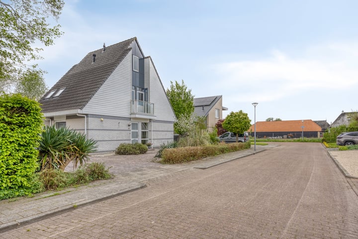 Dokter Mansholtweg 6 in Tolbert