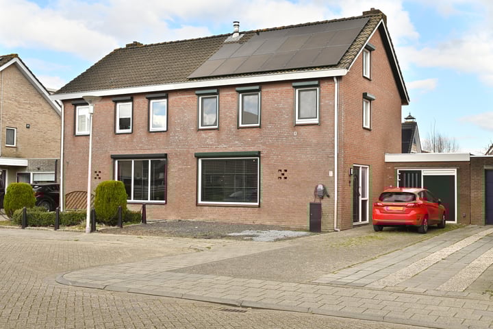 Photo of property Dokter Vermetstraat 26, Nieuw-Vossemeer
