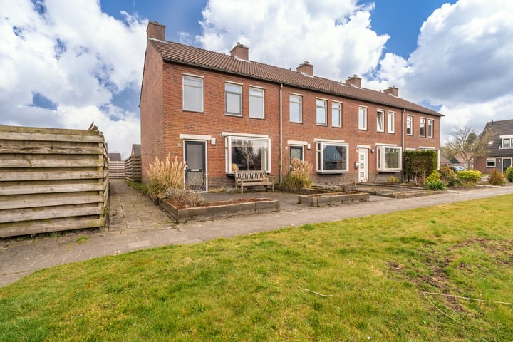 Photo of property Dollardlaan 74, Scheemda