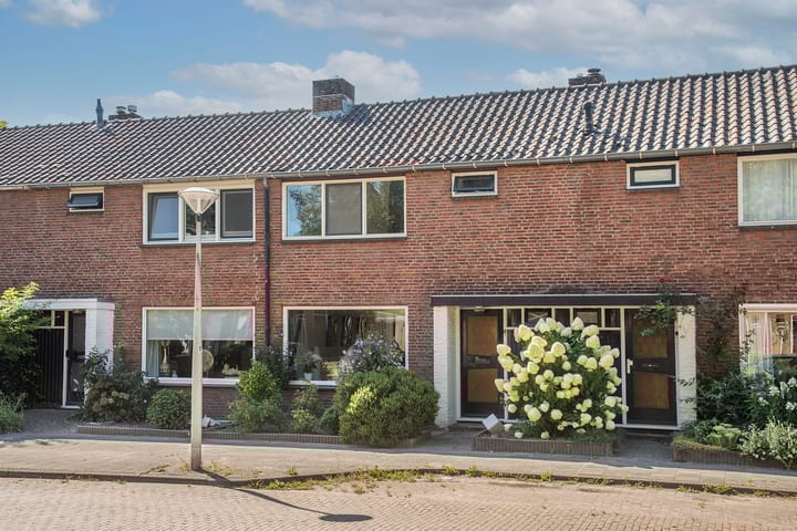 Photo of property Dollardstraat 9, Enschede