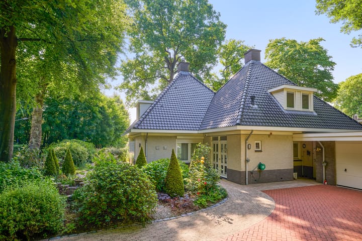 Domeinweg 6 in Hilversum foto