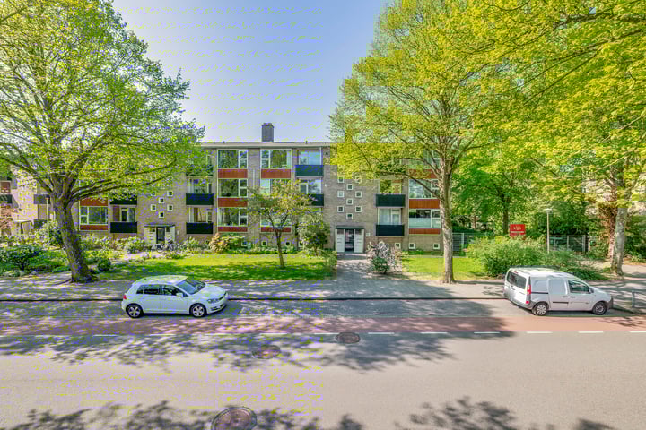 Dompvloedslaan 126 in Overveen
