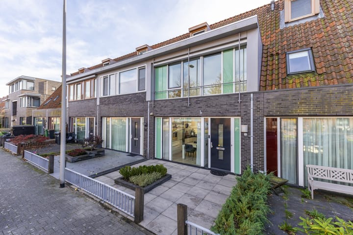 Photo of property Donaulaan 8, Purmerend