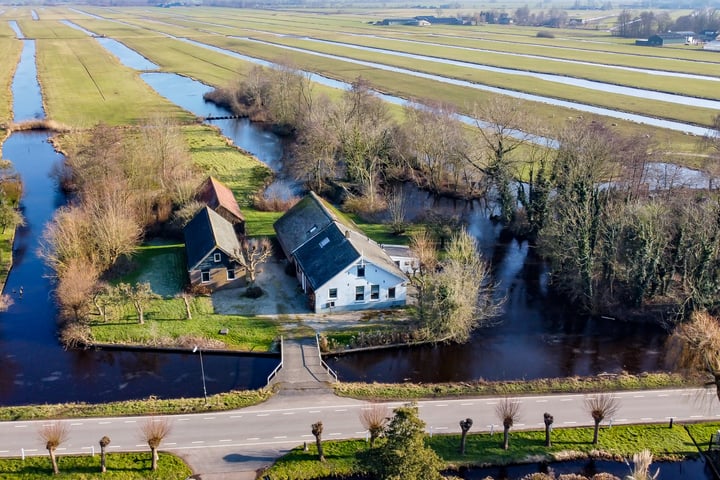 Donkereind 23 in Vinkeveen