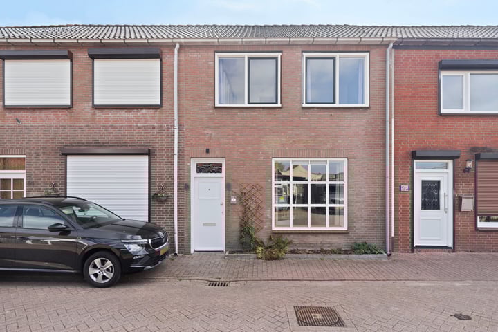 Photo of property Doornedijkje 62, Steenbergen