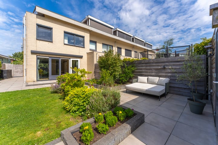 Photo of property Doornhoecklaan 65, Maarssen