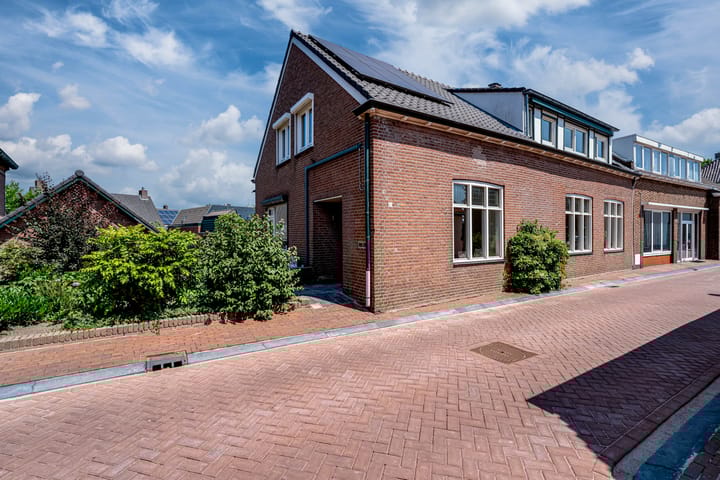 Dorpsdijk 19 in Lobith