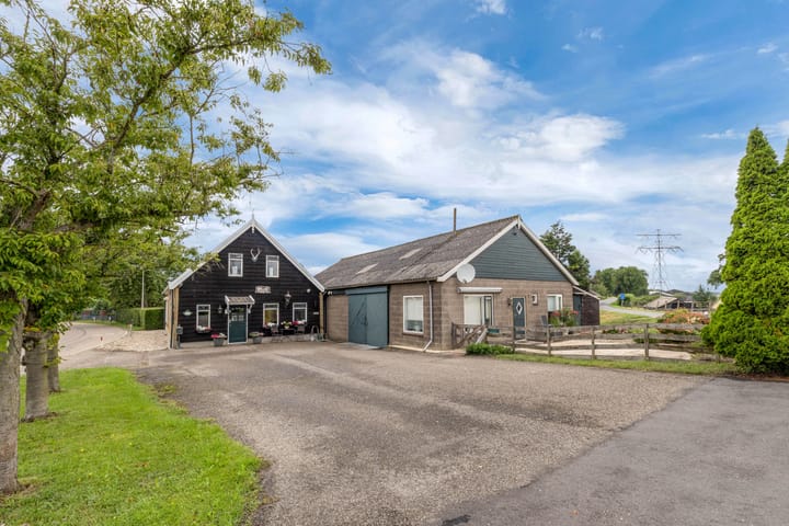 Photo of property Dorpsdijk 81, Vierpolders