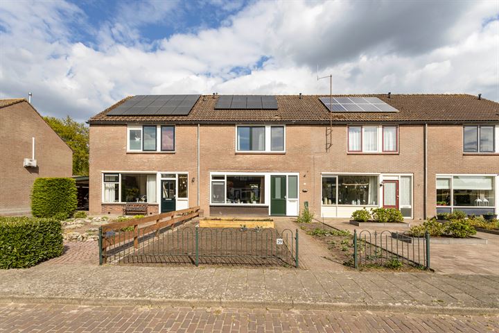 Dorpshuisstraat 29 in Veeningen