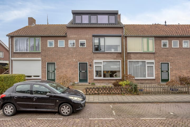 Photo of property Dorpslaan 42, Nieuw-Lekkerland