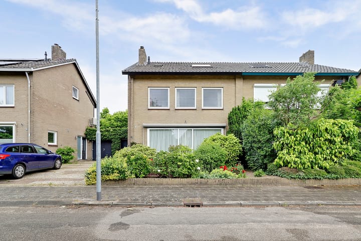 Photo of property Dorpsplein 9, Weurt