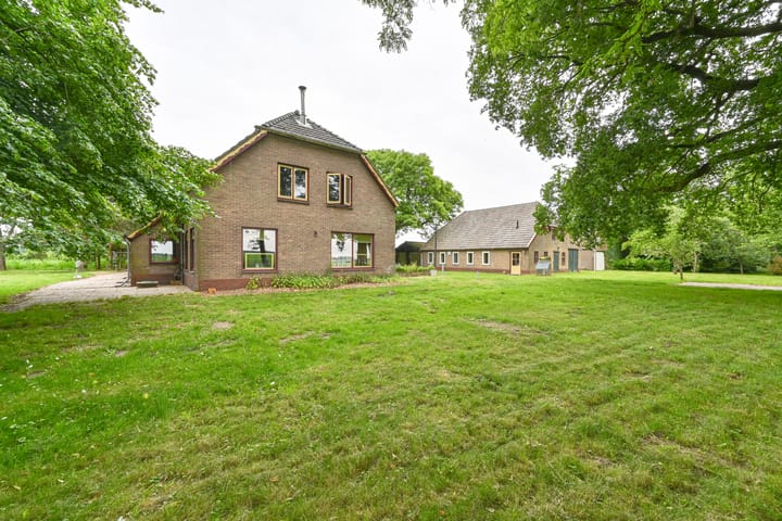 Foto van woning Dorpsstraat 1, Bronnegerveen