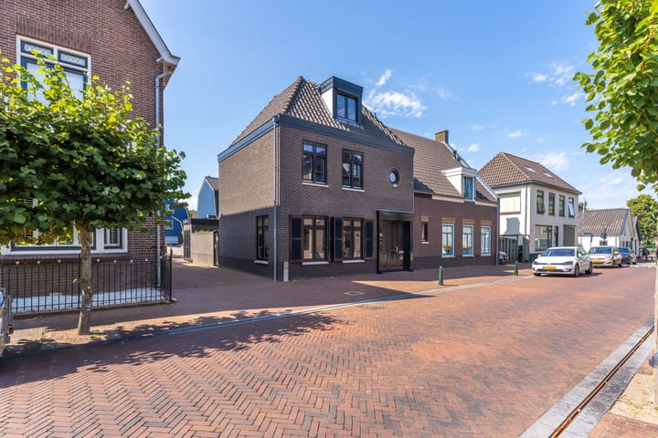 Dorpsstraat 10 in Bunschoten-Spakenburg