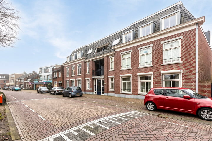 Dorpsstraat 108a in Halsteren