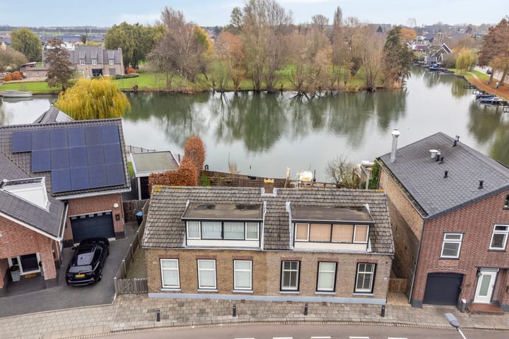 Dorpsstraat 121 in Hendrik-Ido-Ambacht photo