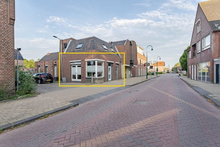 Dorpsstraat 124 in Hazerswoude-Dorp