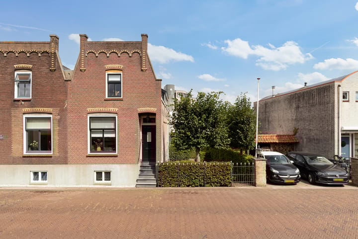 Dorpsstraat 128 in Ouderkerk aan den IJssel