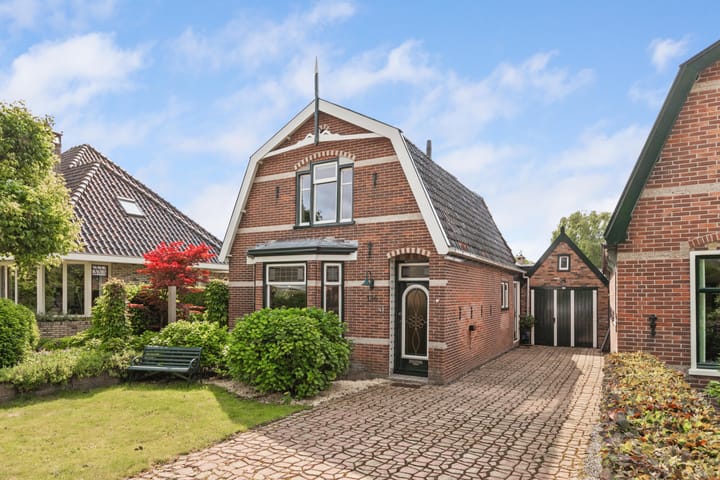 Dorpsstraat 136 in Zwaag