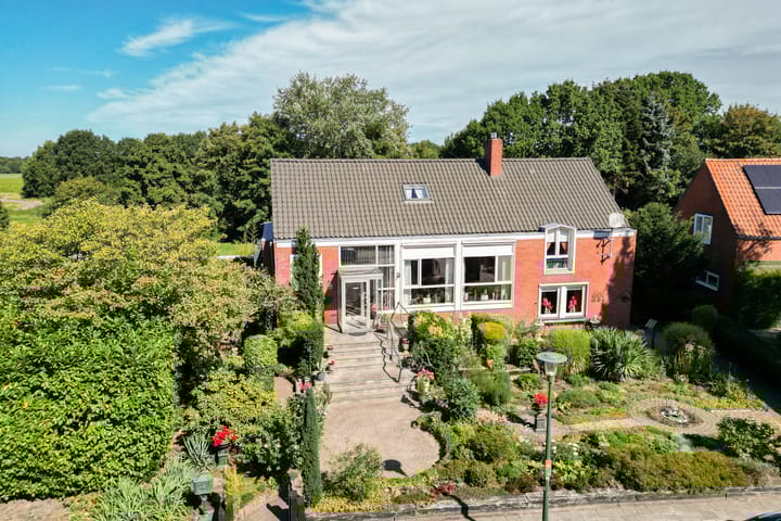 Photo of property Dorpsstraat 15, Sellingen