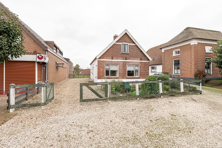 Dorpsstraat 16 in Est