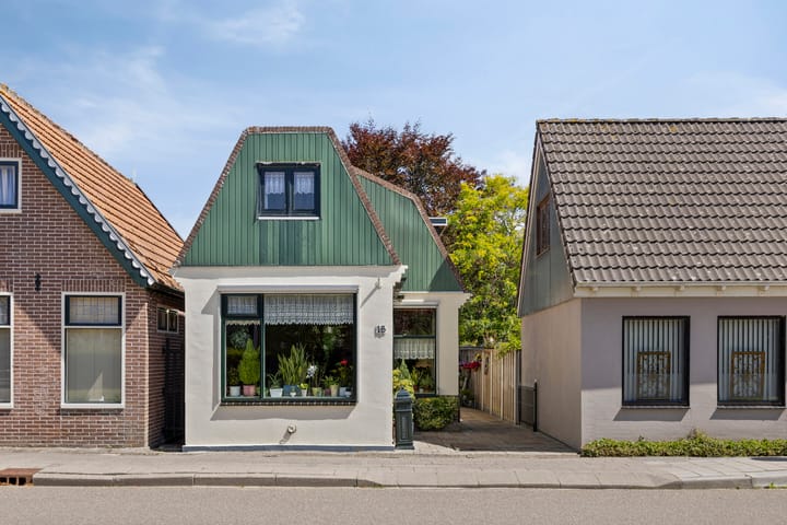 Dorpsstraat 18 in Winkel