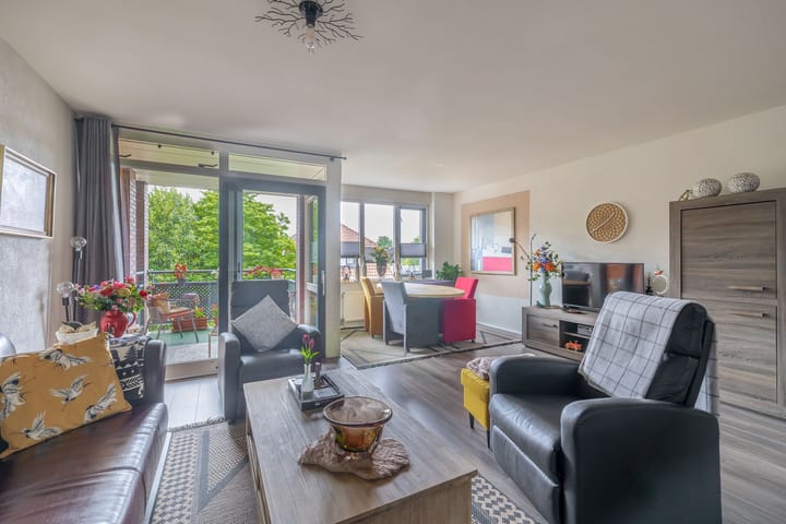 Photo of property Dorpsstraat 18, Moerkapelle