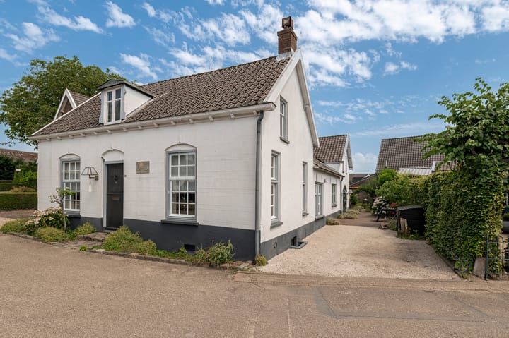 Photo of property Dorpsstraat 20, Enspijk