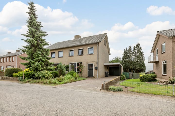Dorpsstraat 22a in Middelaar