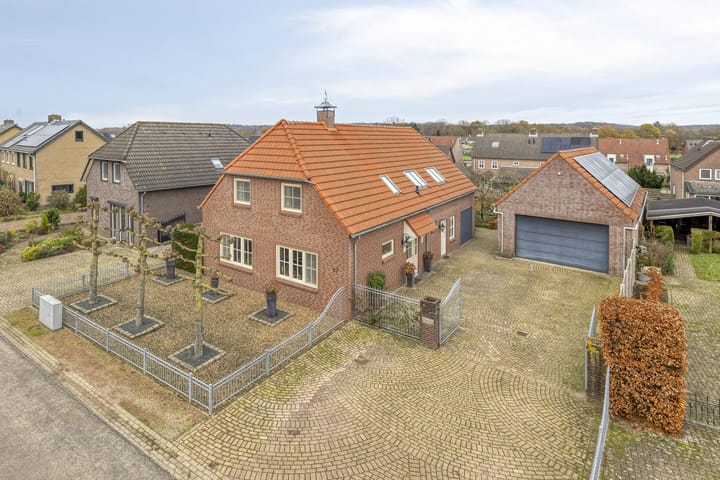 Dorpsstraat 27 in Middelaar