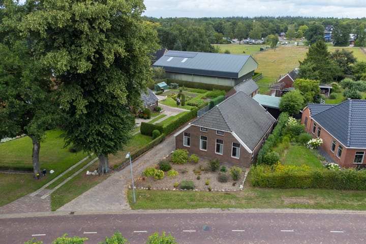 Dorpsstraat 27 in Ees