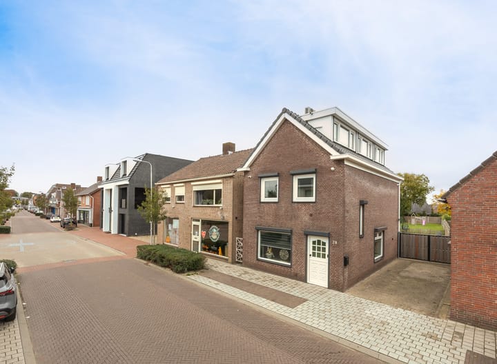 Dorpsstraat 28 in St. Willebrord