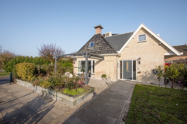 Photo of property Dorpsstraat 3, Schraard