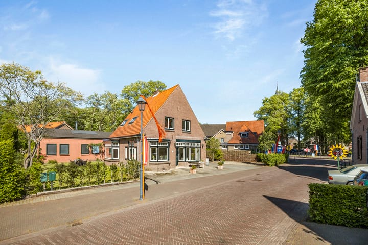 Dorpsstraat 33 in Almen